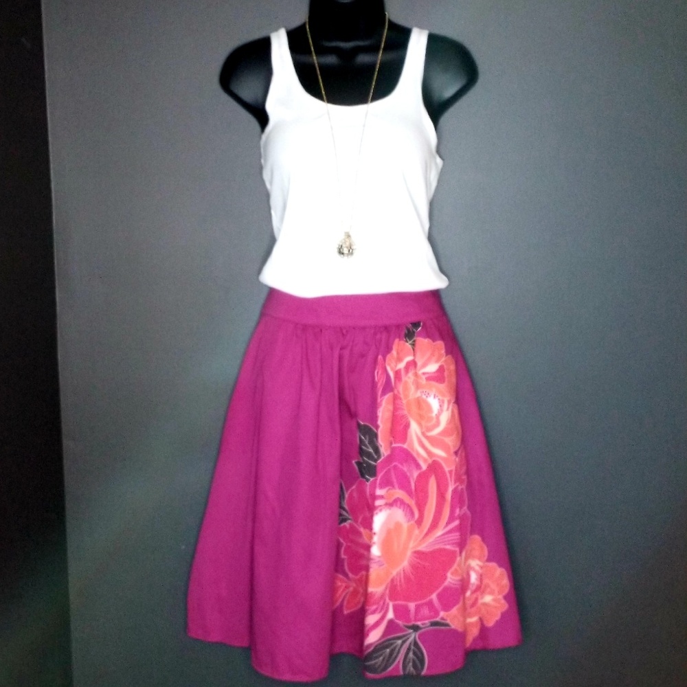 St. John's Bay, Fuschia cotton floral skirt SZ: 12